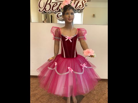 Stage costume F 0481 - video 3