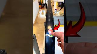 This guy showed how dirty the escalators are 🤮