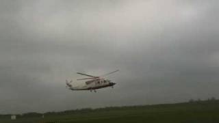 preview picture of video 'Aufwinschen in den Hubschrauber Sikorsky S-76'
