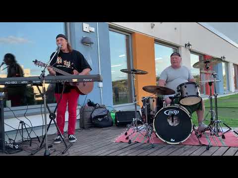 Kärtsy Hatakka & Sale Suomalainen - keep on rockin in the free world