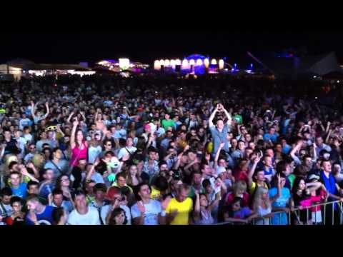 Richard Durand playing Wide Awake @ Global Gathering Ukraine Kiev 07/09/2011