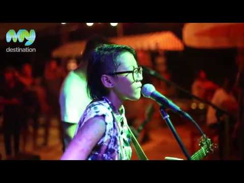 Sashi and Her Problem Solver Live at Old Mans Bali