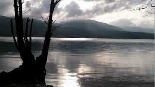 preview picture of video 'Canoeing - Scotland, Loch Tay - Jan 2012'