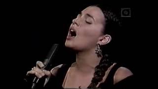 Madredeus - &quot;Amanha&quot; ( Mañana) / Palau de la Música - Barcelona 1994