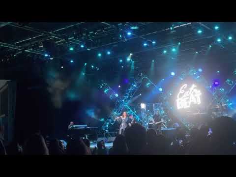 Kenny G Performs “My Heart Will Go On” at Disney’s Epcot Food & Wine Festival 11.12.22 Orlando, FL