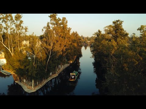 DE LA SWING for Pulse Wave Tv #Radioshow by Aaron Sevilla from Las Trajineras Xochimilco/ Beat 100.9