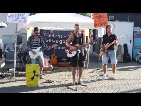 Bermudakustik auf der Düsseldorfer Mahnwache 07.07.2014