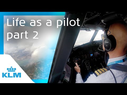 Life as a pilot - Part 2 | Intern On A Mission | KLM