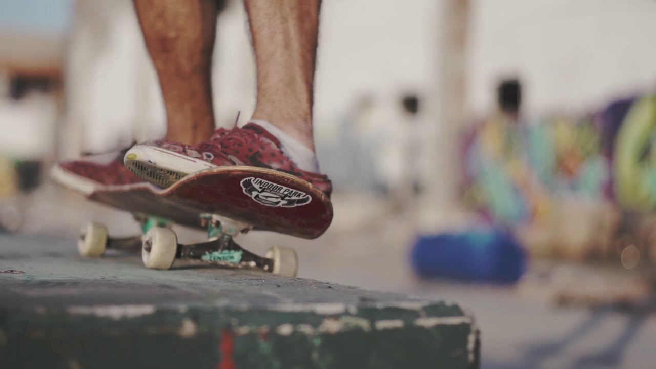 Esedece patina una fábrica en ruinas - 'Demolished'