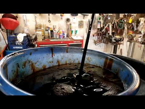 They Never Changed the Engine Oil Once Since Car Was New