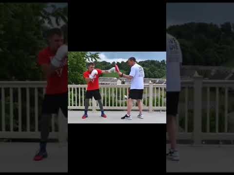 Body mechanics for the jab and positioning to defend and counter the overhand right! #jab #counter