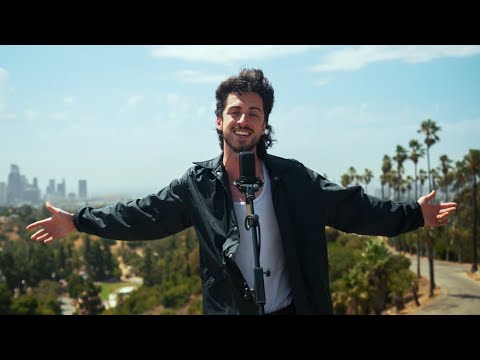 dressed up (Lyric Visualizer)