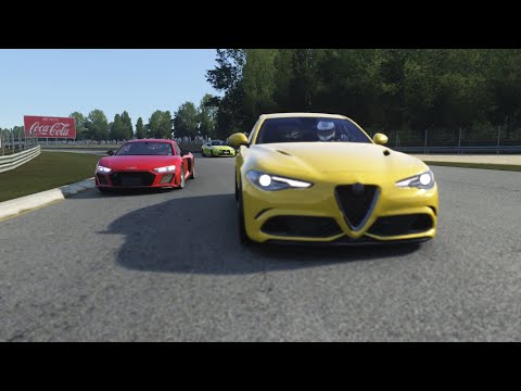 Alfa Romeo Giulia Quadrifoglio vs Sports Cars at Monza Full Course