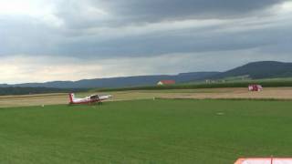 preview picture of video 'Pilatus Porter landing on a 250m short ultralight airfield'