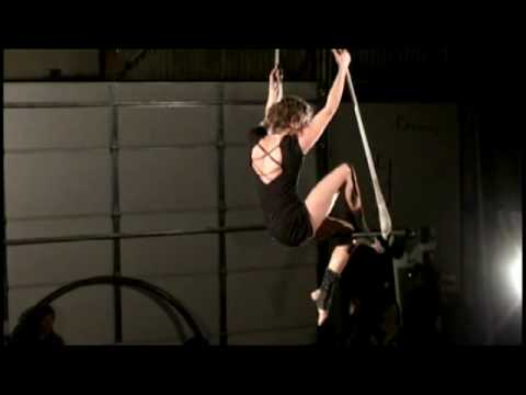 Shannie Solo Trapeze Act