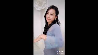 色気のすごいお姉さんの腰ふりダンス