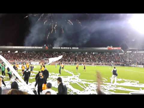 "NEWELLS VS BOCA COPA LIBERTADORES  (ESPECTACULAR RECIBIMIENTO)" Barra: La Hinchada Más Popular &bull; Club: Newell's Old Boys