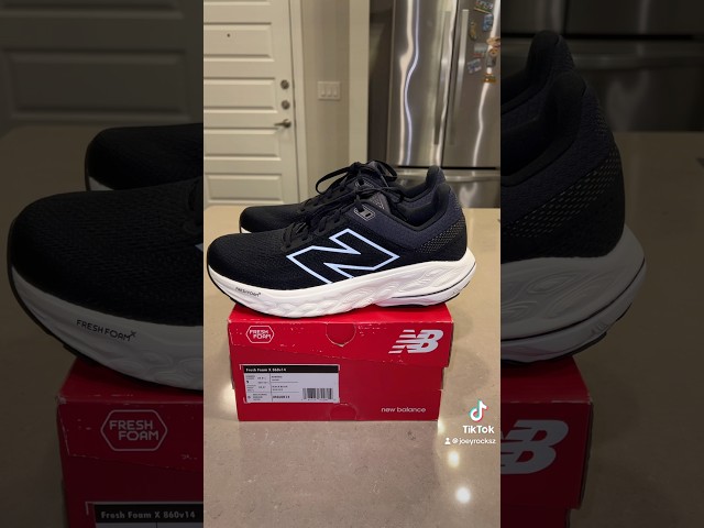 Vídeo relacionado con New Balance Fresh Foam X 860 V14 - Tenis de Correr para Hombre, Negro/Phantom/Sal Marina., 43 EU
