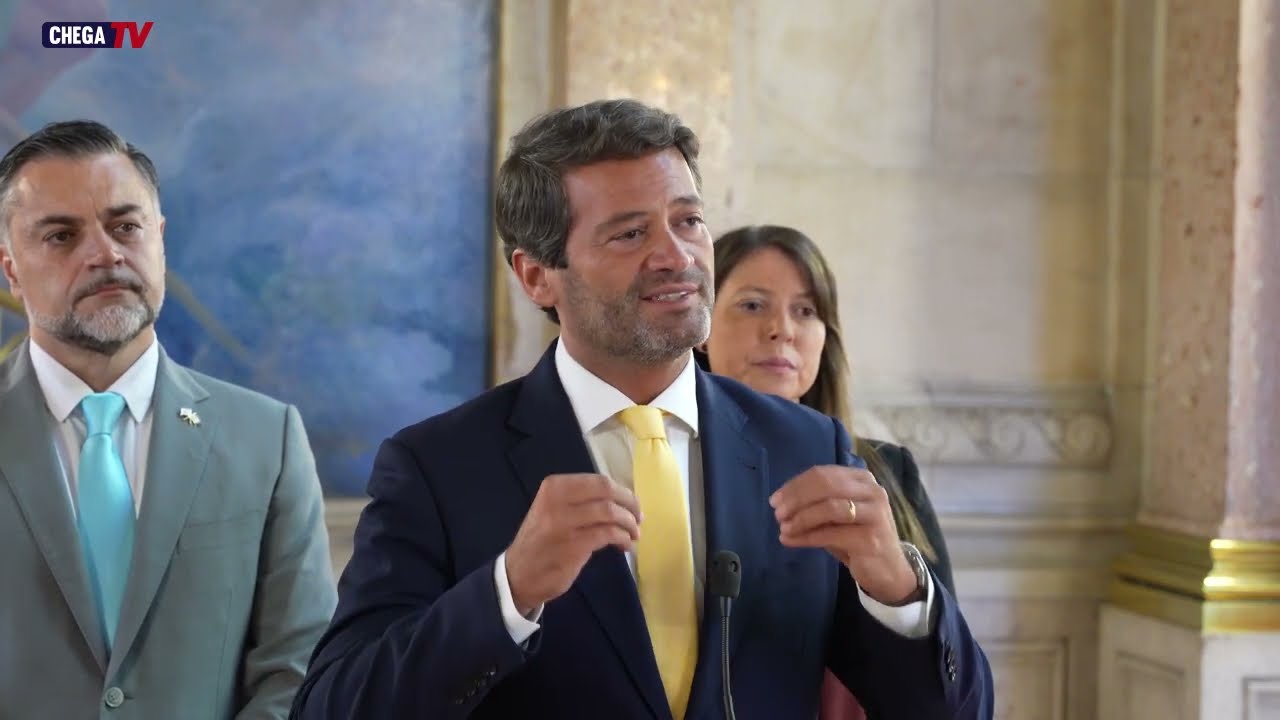 Quem arrisca de forma tão irresponsável o futuro do país não merece a confiança dos portugueses!