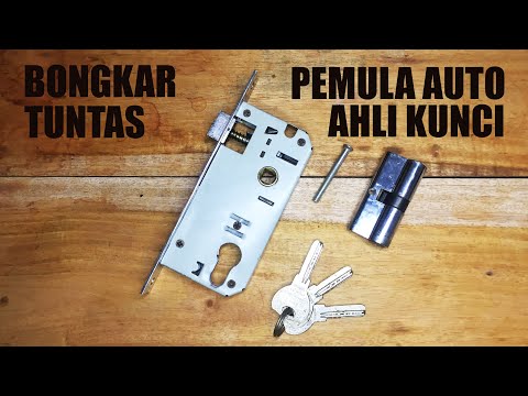 COMPLETE DISASSEMBLY OF THE INSIDE OF A HOUSE DOOR LOCK AND HOW TO DISASSEMBLY AND REASSEMBLY