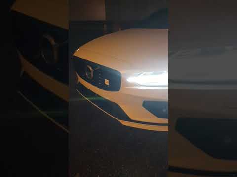 DO88 air intake with BMC open filter on Volvo V60 T6 AWD R-Design.