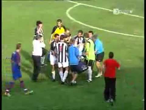 keine Trage beim Fußball vorhanden