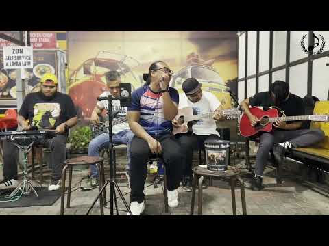 Jesnita - Exists Cover Live DB