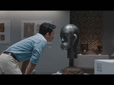 Chaos in the Museum! Catch Dinesh Karthik in action as he tries to save the day | 20sec