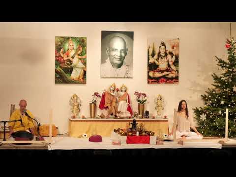 Mit Selbstvertrauen ins neue Jahr - Yogastunde Mittelstufe mit Svenja, 31.12.21, 16:30 Uhr