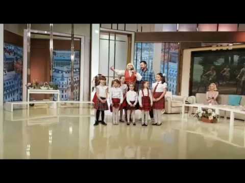 Sophia alături de Julie Andrews în “Sunetul muzicii”/ The Sound of Music