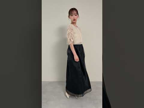 ブラック×オフホワイトのスパンコールチュールレイヤードドレス 動画