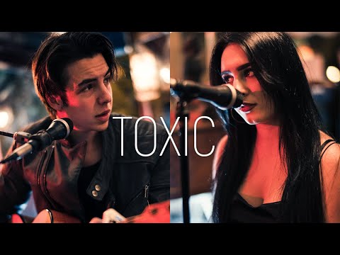 Tino & Nadezhda Aleksandrova - Toxic (Acoustic Live Cover)