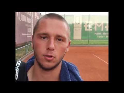 LOVE 4 TENNIS: EMPIRE Futures Trnava 2015, Martin Caro - František Polanka 6:1, 6:2