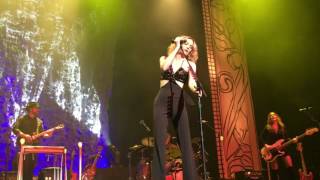 Jennifer Nettles - Playing With Fire - Vegas