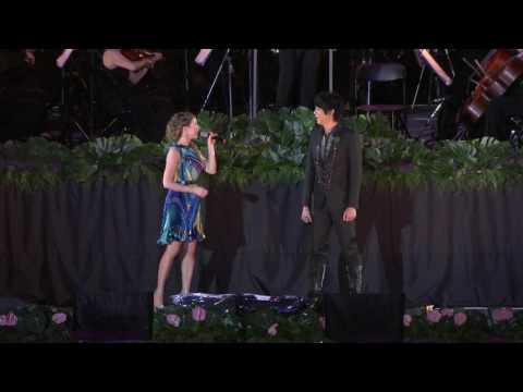 The Moon Represents My Heart 月亮代表我的心 - Hayley Westenra 海莉 & Shin 胫 (World Games 2009) - HD