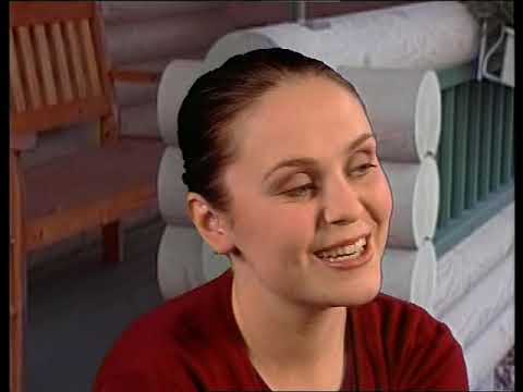 Ep. 38. Anna at the summer house - KUULOSTAA HYVÄLTÄ! - FINNISH LEARNING (FINNISH/ENGLISH)