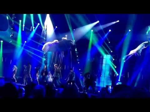 Helene Fischer Show 2013 Aufzeichnung - Akrobatik zu Michael Jacksons Thriller