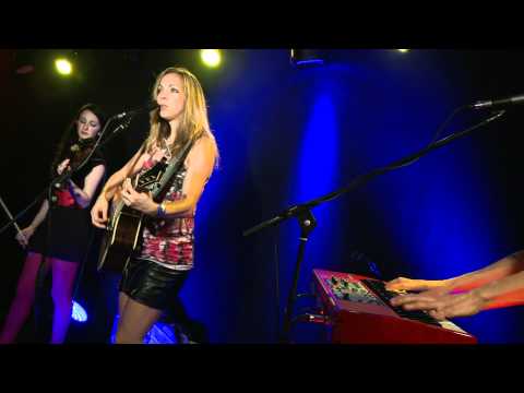 Melanie Dekker Band - Hollow