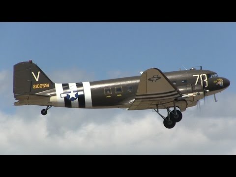 Douglas C-47 Skytrain & Paratroopers