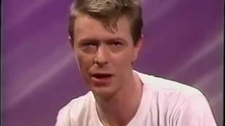 David Bowie introduces Band Aid – Do They Know It&#39;s Christmas? Extended Version