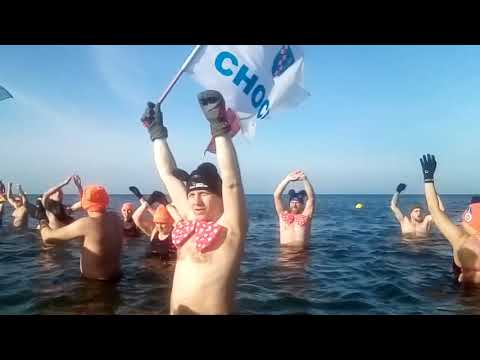 Wejście do morza Bałtyckiego w Mielnie na zlocie 9.02.2020