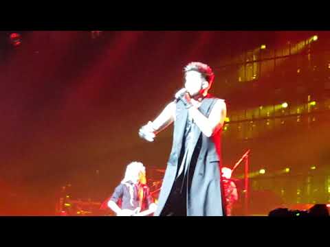 Queen + Adam Lambert Fat Bottomed Girls