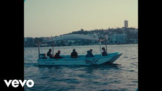 MALASNOTICIAS. Lyrics English Translation