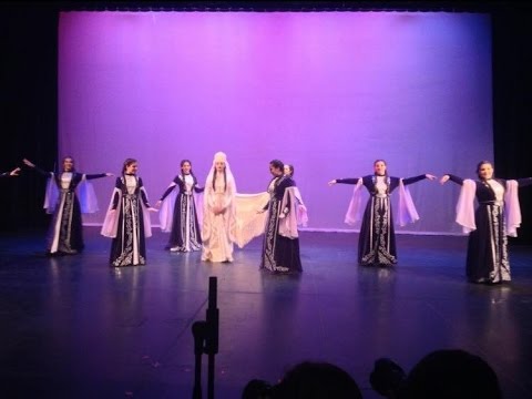 AKBA SHOW 2015 OPENING