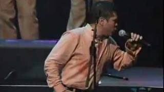 Chuy y Mauricio - La Arrolladora Banda El Limón (Sold Out Desde Los Angeles)