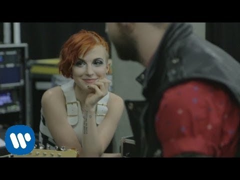 Paramore: Daydreaming [OFFICIAL VIDEO]