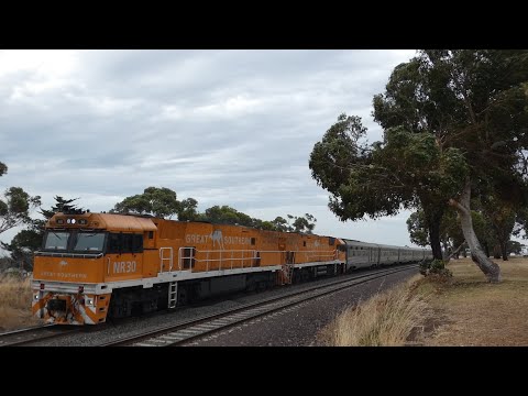2TA8 GREAT SOUTHERN Down Train With Loco NR30-NR31