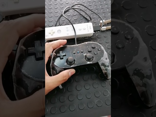 Vídeo relacionado con OSTENT Mando Clásico con Cable Gamepad Joystick para Nintendo Wii Mando Consola Videojuego Color Blanco