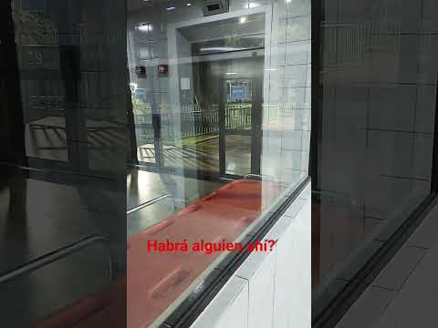 Se abre puerta de acceso al C.D.T Del Hospital San José en la madrugada sin explicación aparente.