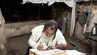 ‏ הרב שלום סבג שידור חי כ״ב בחשון (הרב שלום סבג) - התמונה מוצגת ישירות מתוך אתר האינטרנט יוטיוב. זכויות היוצרים בתמונה שייכות ליוצרה. קישור קרדיט למקור התוכן נמצא בתוך דף הסרטון